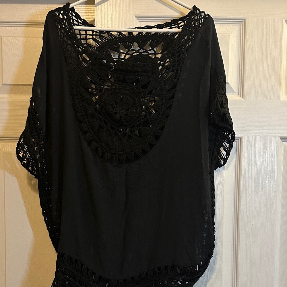 Shihreen Black Crochet Top
